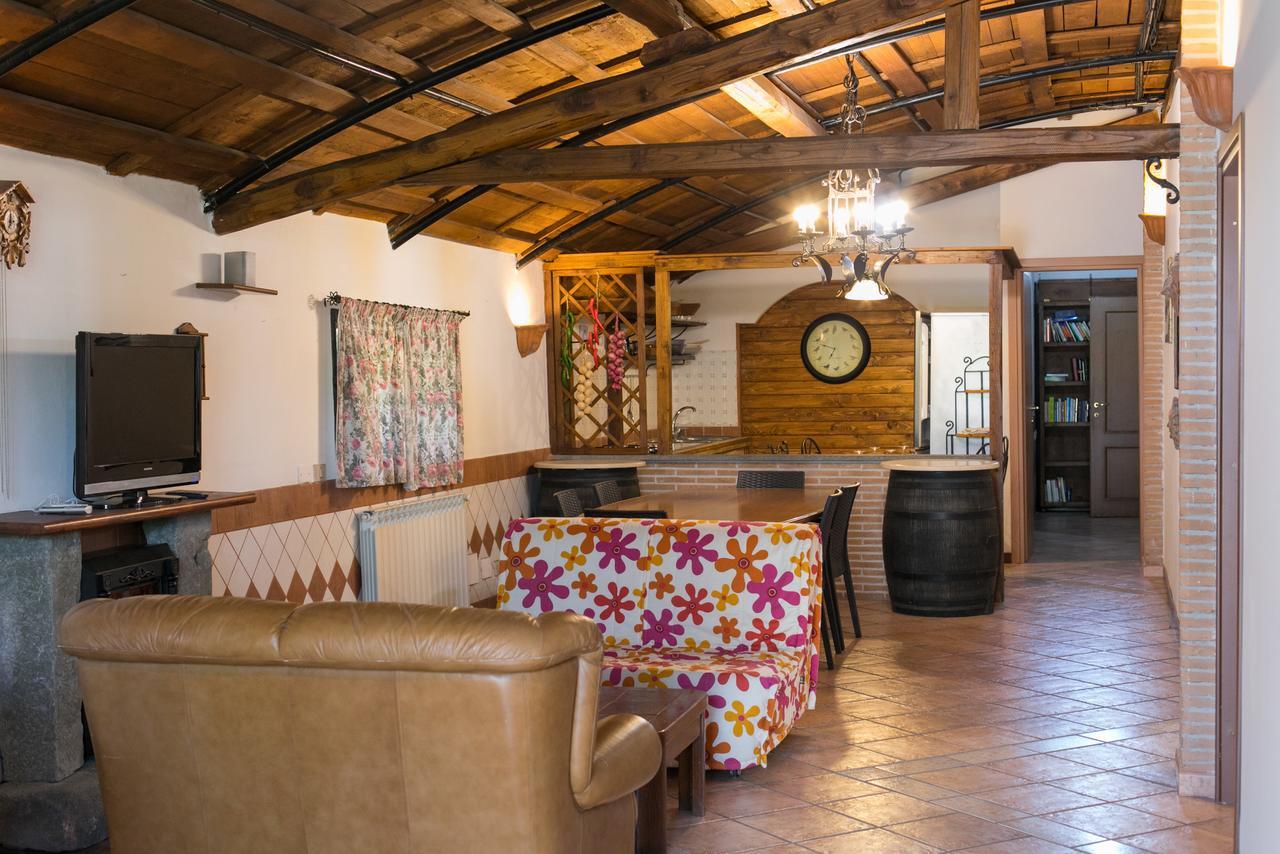 Country Apartments Castel di Decima Экстерьер фото